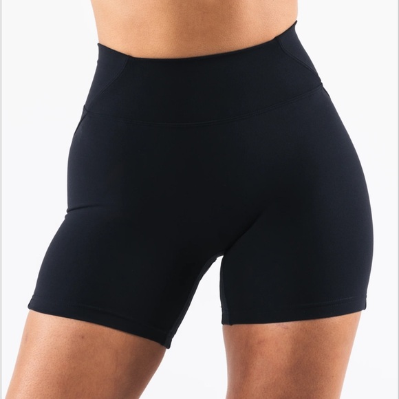 XS ALPHALETE Aura Short 5” - Picture 1 of 2